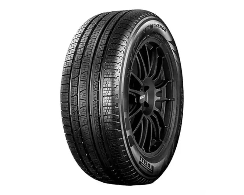 Pirelli Scorpion All Season Plus 3 Tire 265/65R18 114H BSW